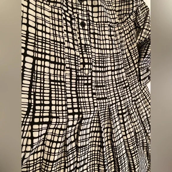 CALVIN KLEIN Shirtdress! Timeless! Sz 4 - Picture 13 of 13
